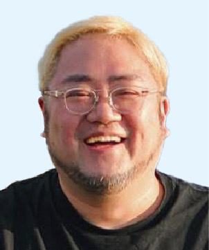 松浦 世裕